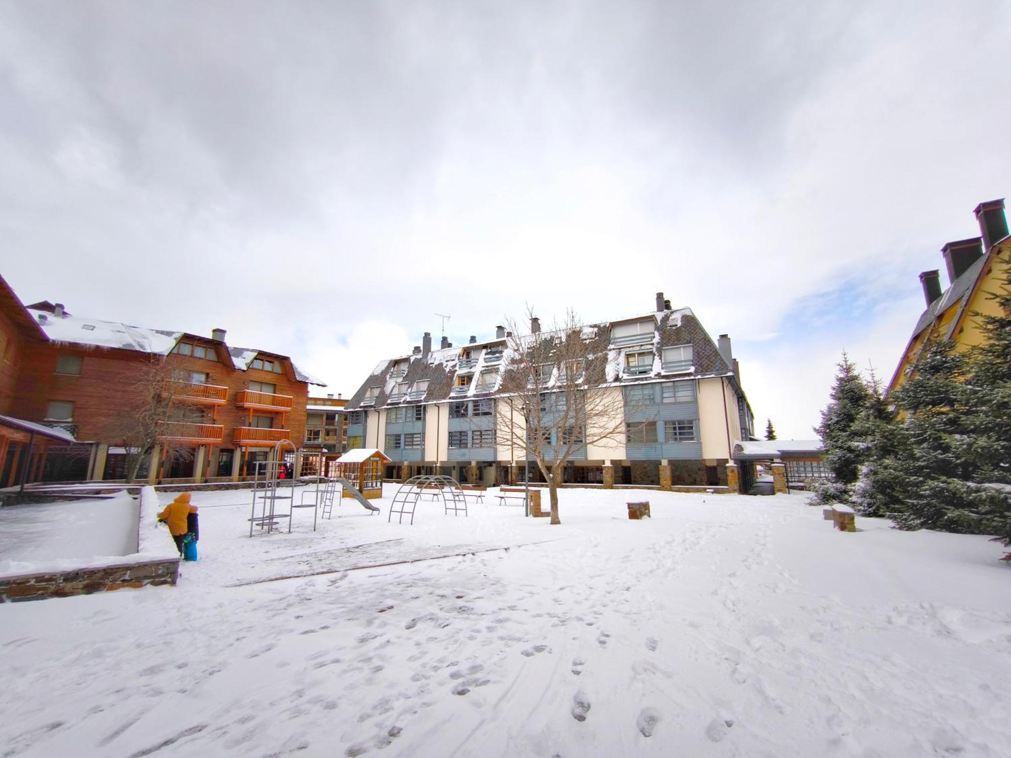 Apartamento a pie de pistas La Molina con vistas Exterior foto